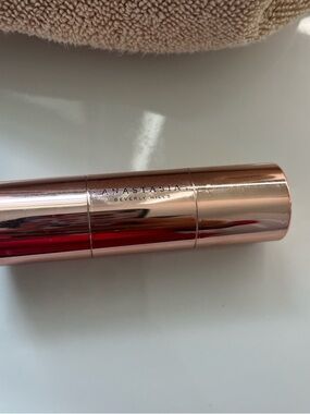 Anastasia Beverly Hills Rose Gold Metallic Makeup Stick